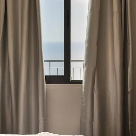 Brava Ocean Cliff 1 By Mth *